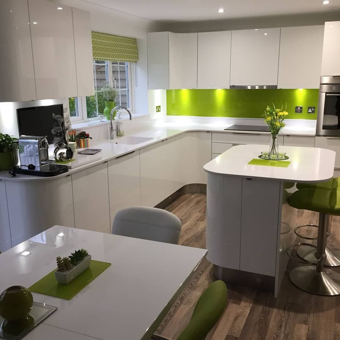 Однотонные скинали. Салатовый цвет по каталогу NCS