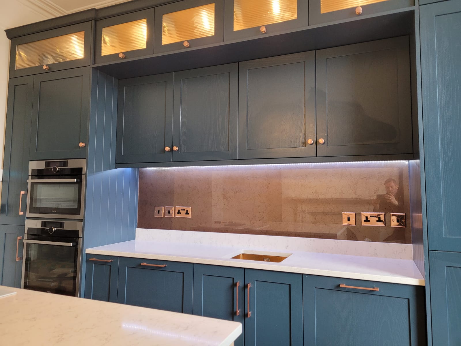 Античное стекло медь