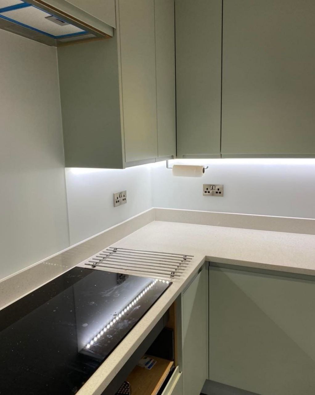 Однотонные скинали. Белый цвет по каталогу RAL.