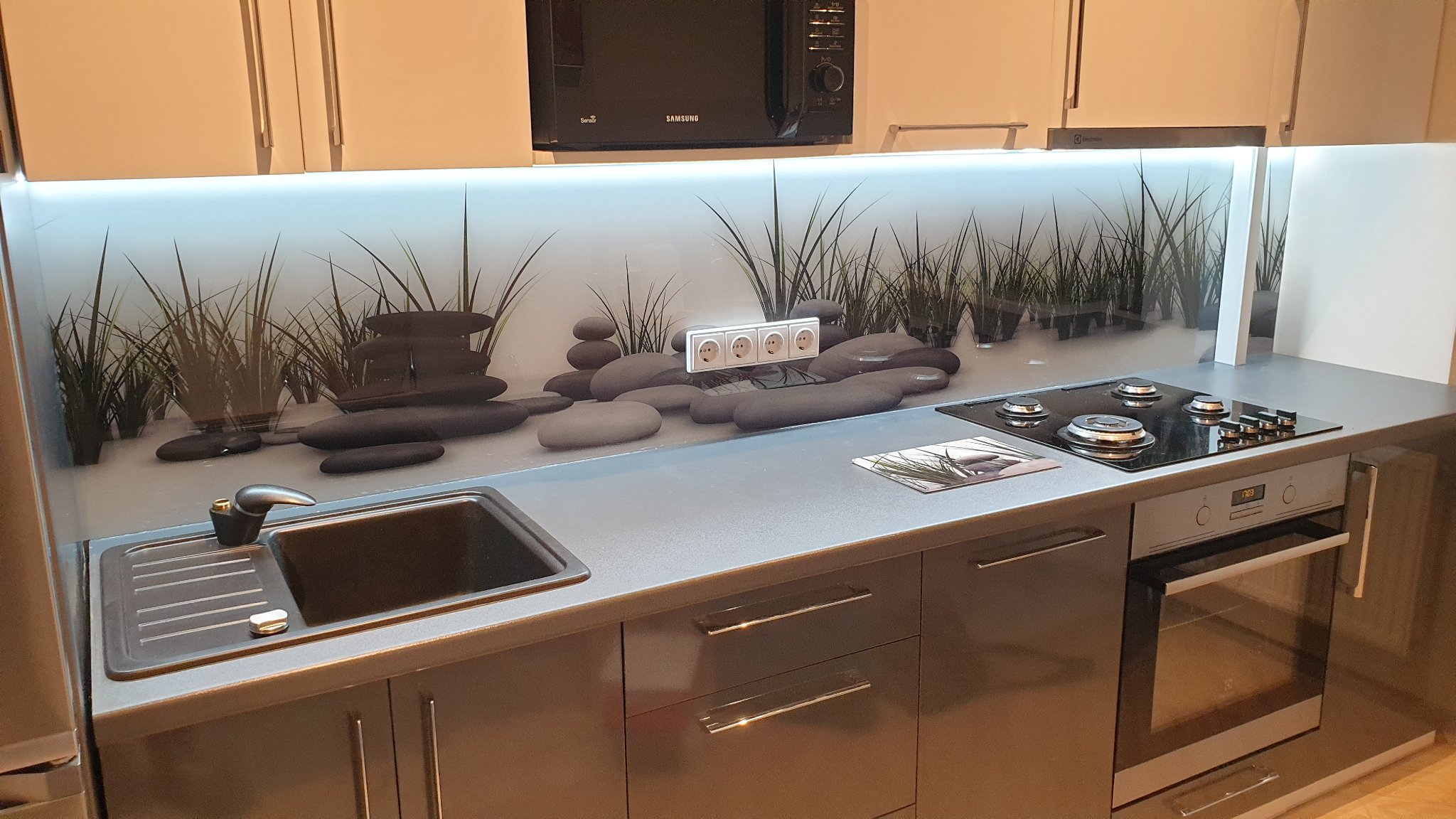 Скинали с УФ печатью. Цветы.