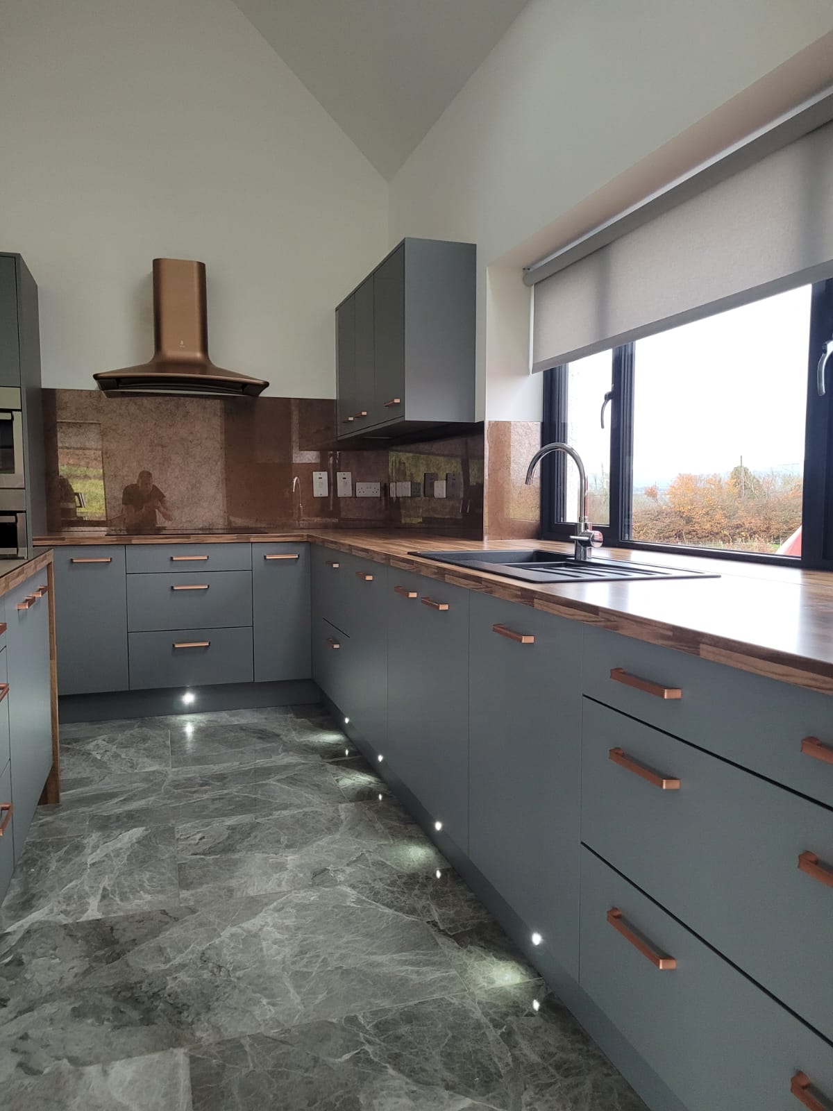 Античное стекло медь