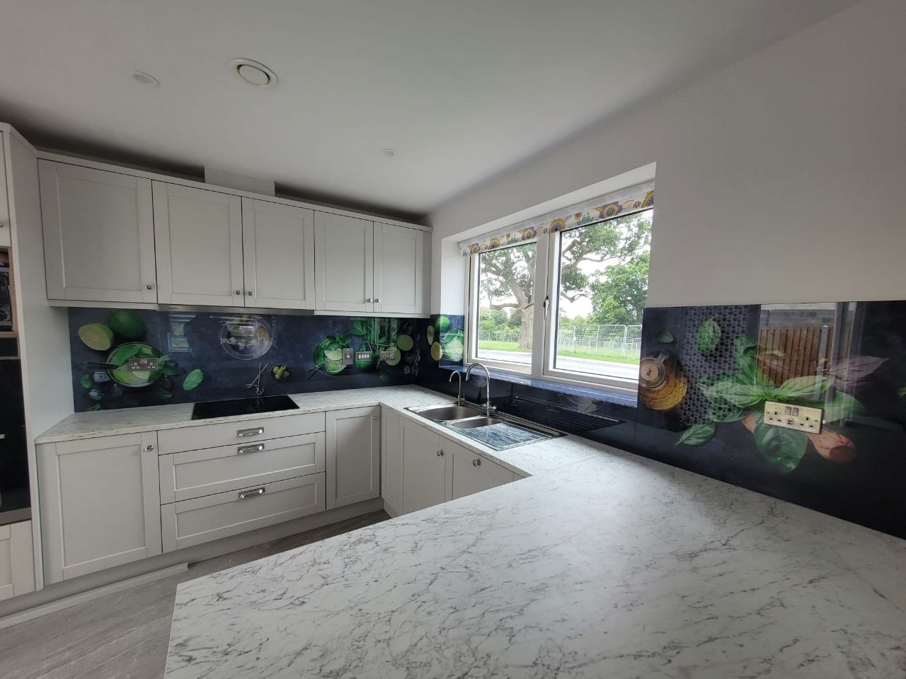 Скинали с УФ печатью. Еда и напитки.