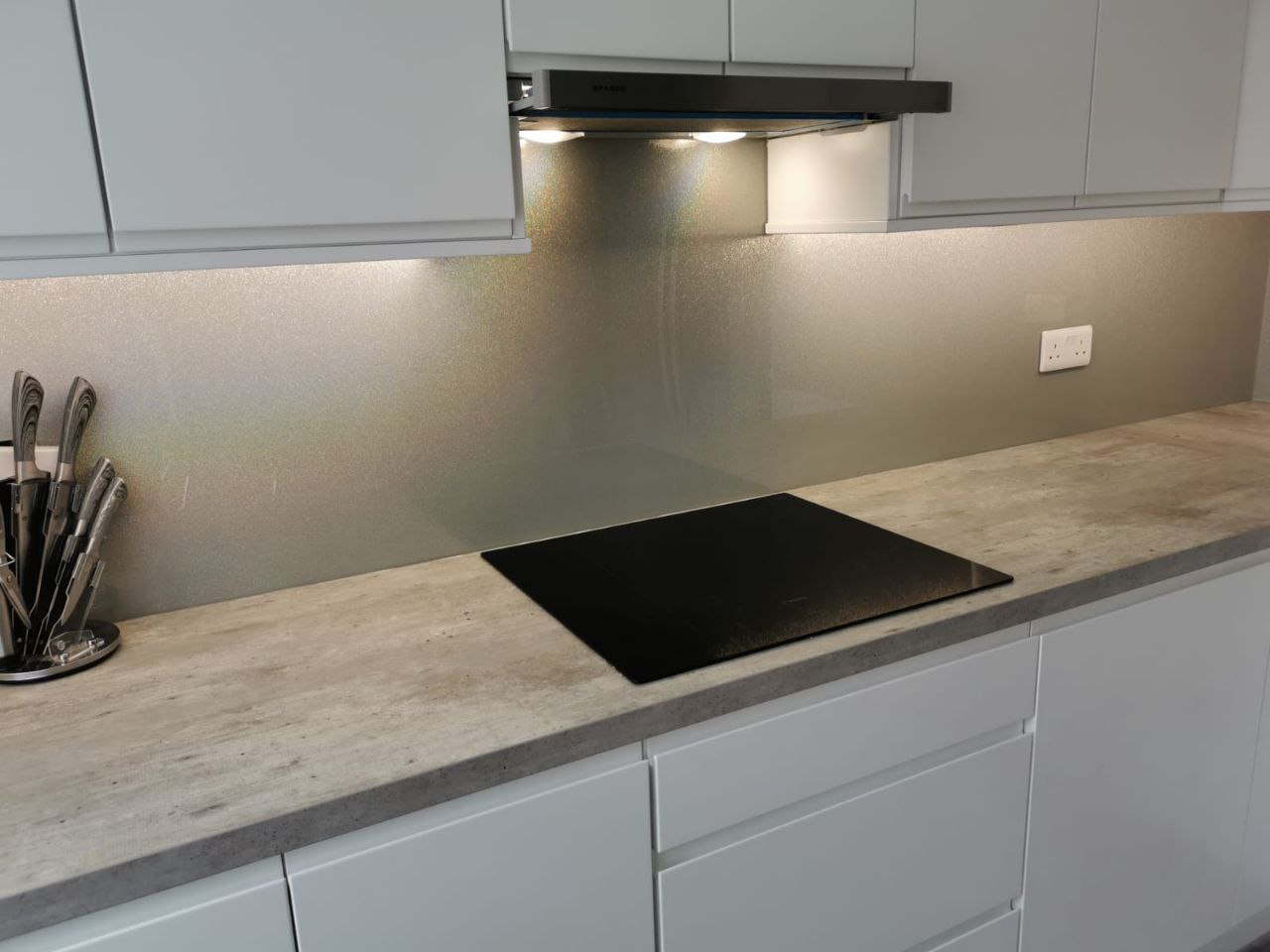 Блестящие скинали в один тон с подсветкой