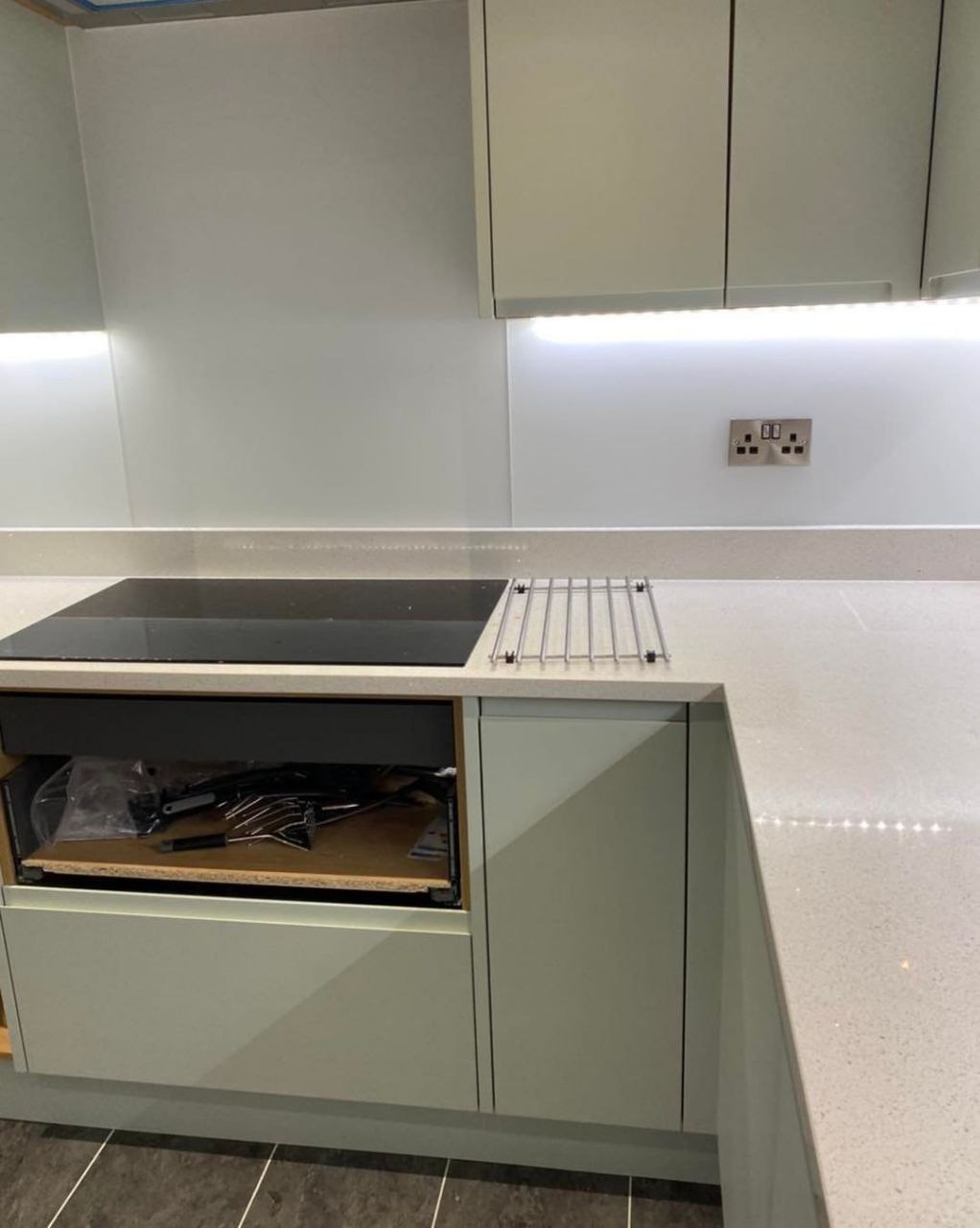 Однотонные скинали. Белый цвет по каталогу RAL.